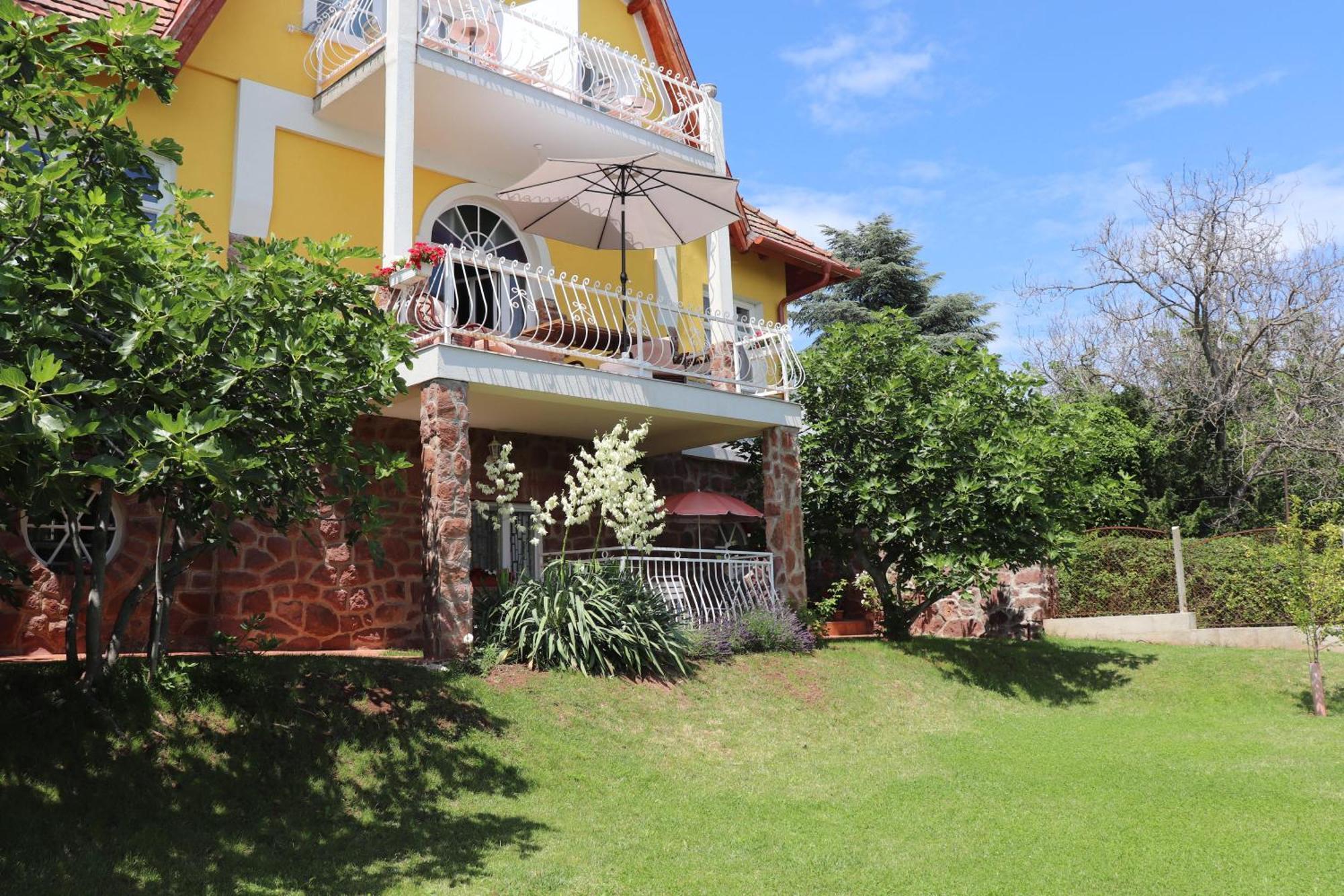 Gyoengyoem Apartman Balatonalmadi Ngoại thất bức ảnh